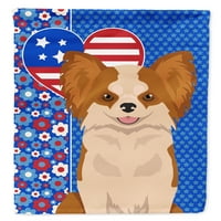 Longhaired Crvena i bijela Chihuahua SAD Američka zastava Vrt Veličina