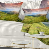 Designart zeleno ljeto u Karpatima - pejzažni jastuk za bacanje fotografija-12x20