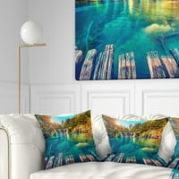 Designart plave vode u Plitvičkim jezerima - pejzažni jastuk za bacanje fotografija - 16x16
